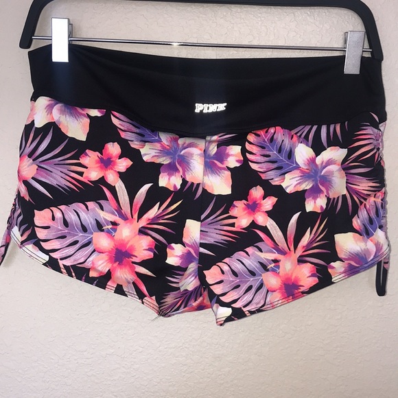 PINK Victoria’s Secret gym to swim shortie - Picture 2 of 3